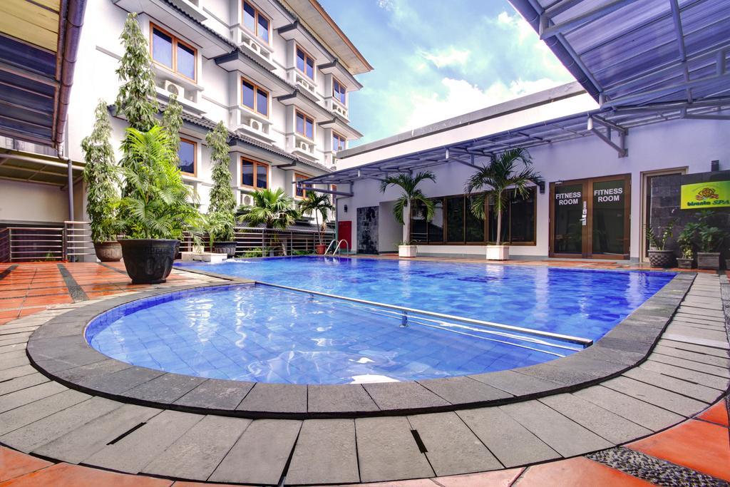 Hotel Bisanta Bidakara Tunjungan Surabaya Ngoại thất bức ảnh