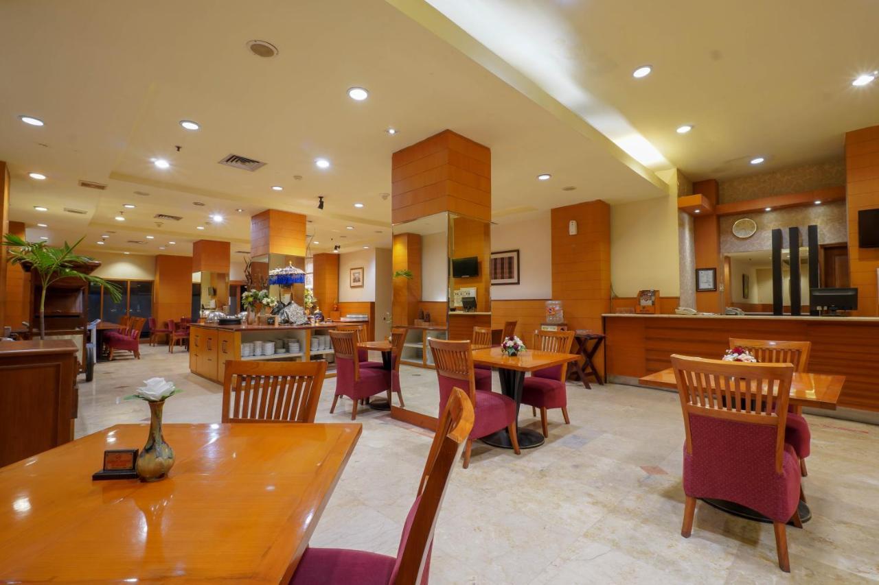 Hotel Bisanta Bidakara Tunjungan Surabaya Ngoại thất bức ảnh