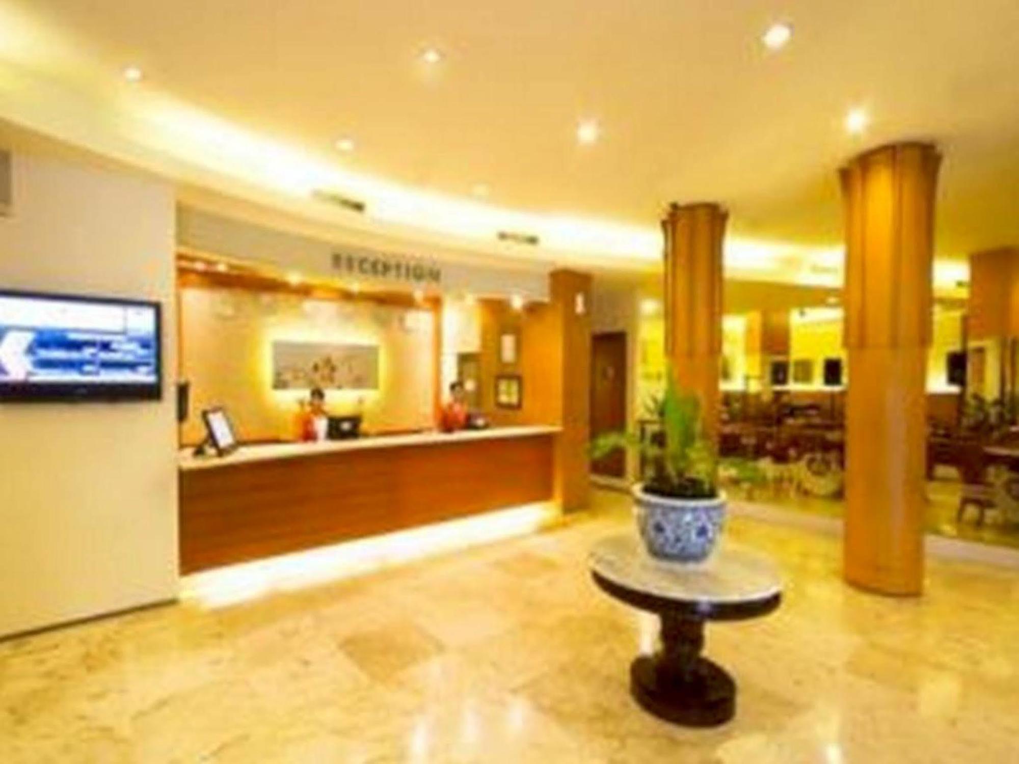 Hotel Bisanta Bidakara Tunjungan Surabaya Ngoại thất bức ảnh